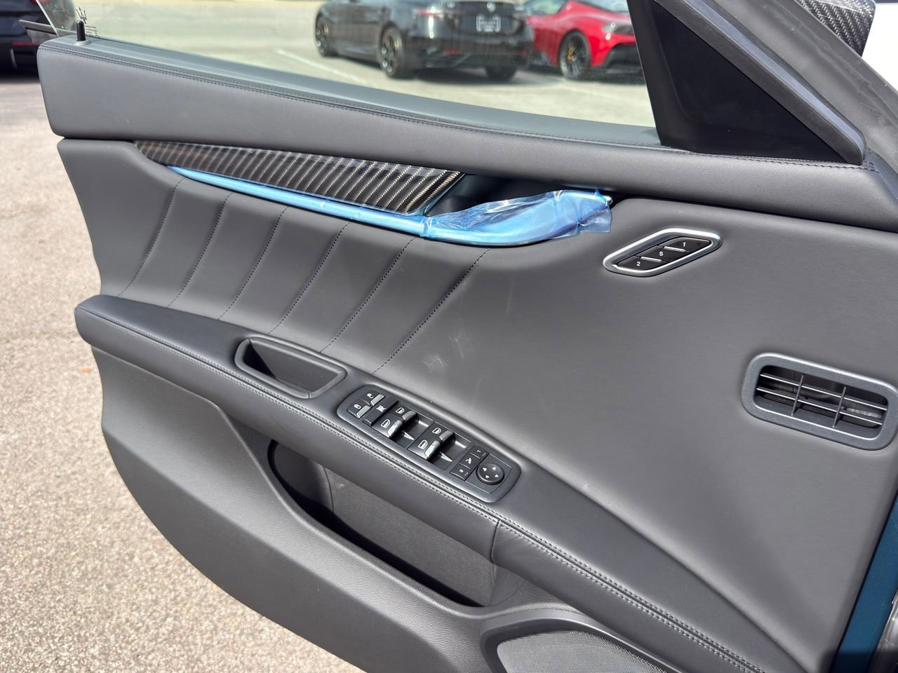 Used 2024 Maserati Ghibli Trofeo image 23