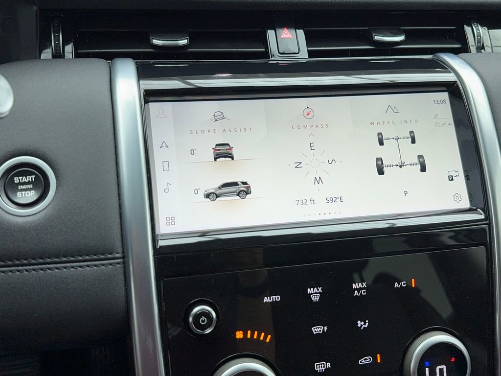 Used 2022 Land Rover Discovery Sport SE AWD/4WD image 32