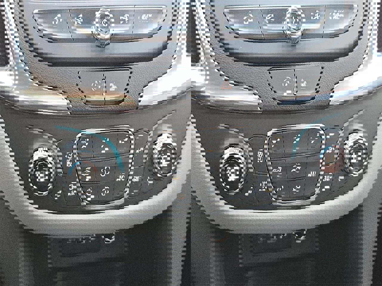 Used 2024 Chevrolet Equinox LT image 17