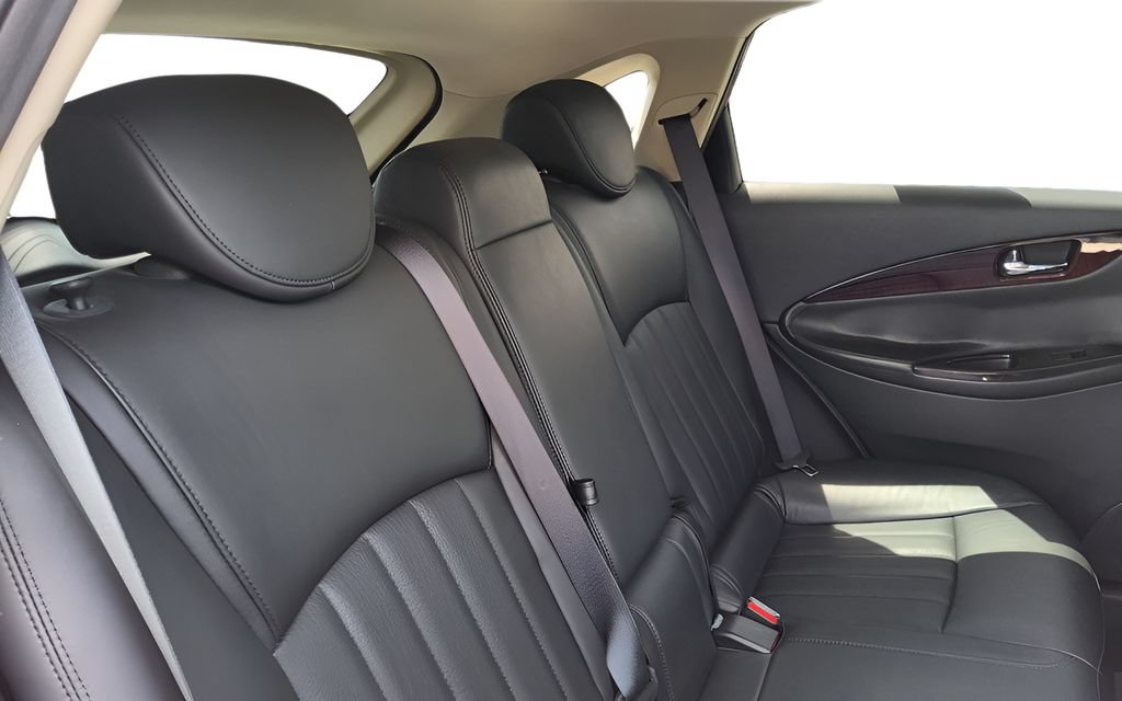 Used 2016 INFINITI QX50 2WD w/ Premium Plus Package image 35