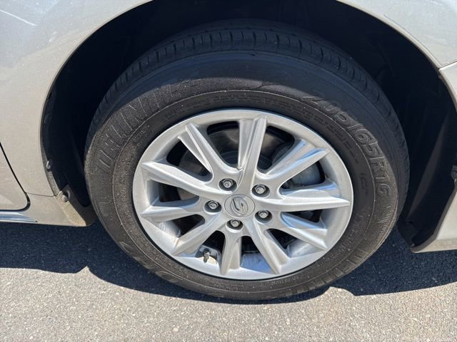 Used 2014 Toyota Camry LE w/ Moonroof Package FWD image 26