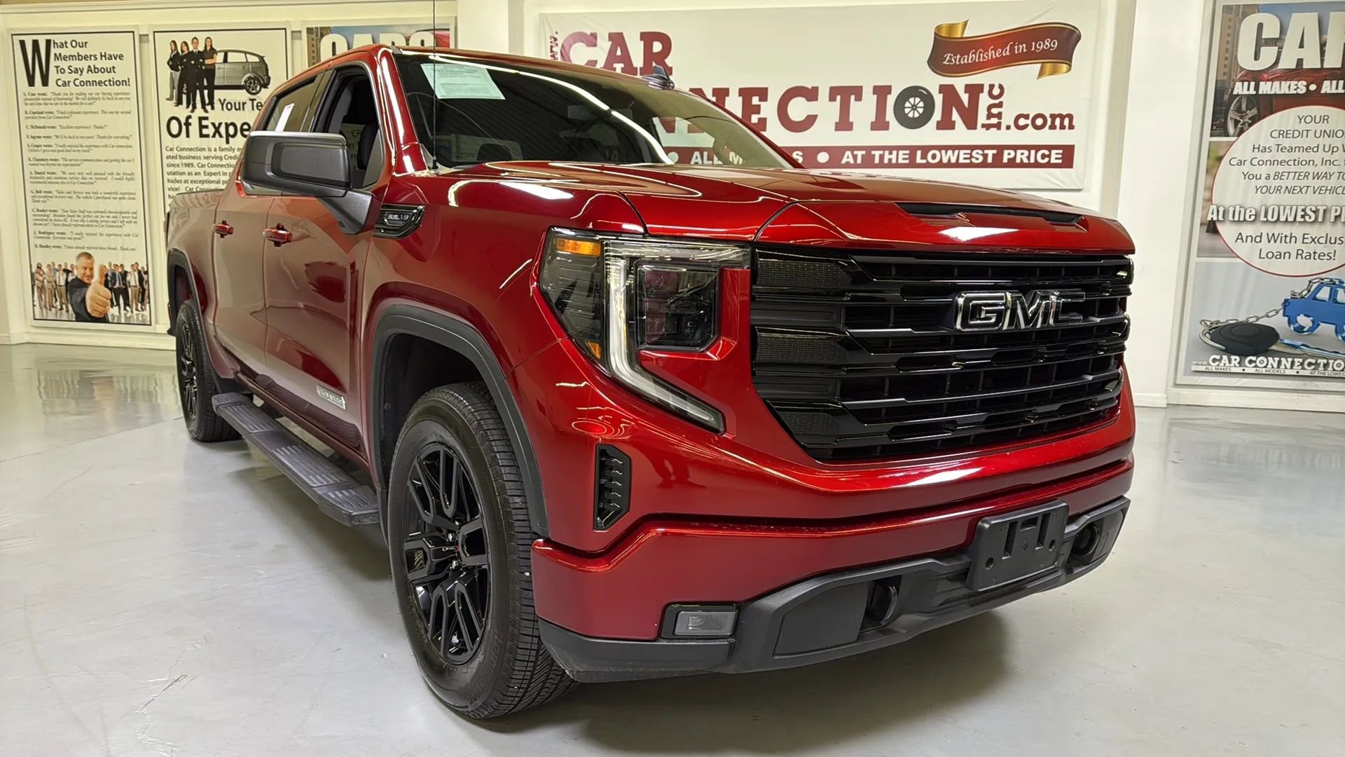 Used 2024 GMC Sierra 1500 Elevation w/ LPO, Elevation Black Package image 3