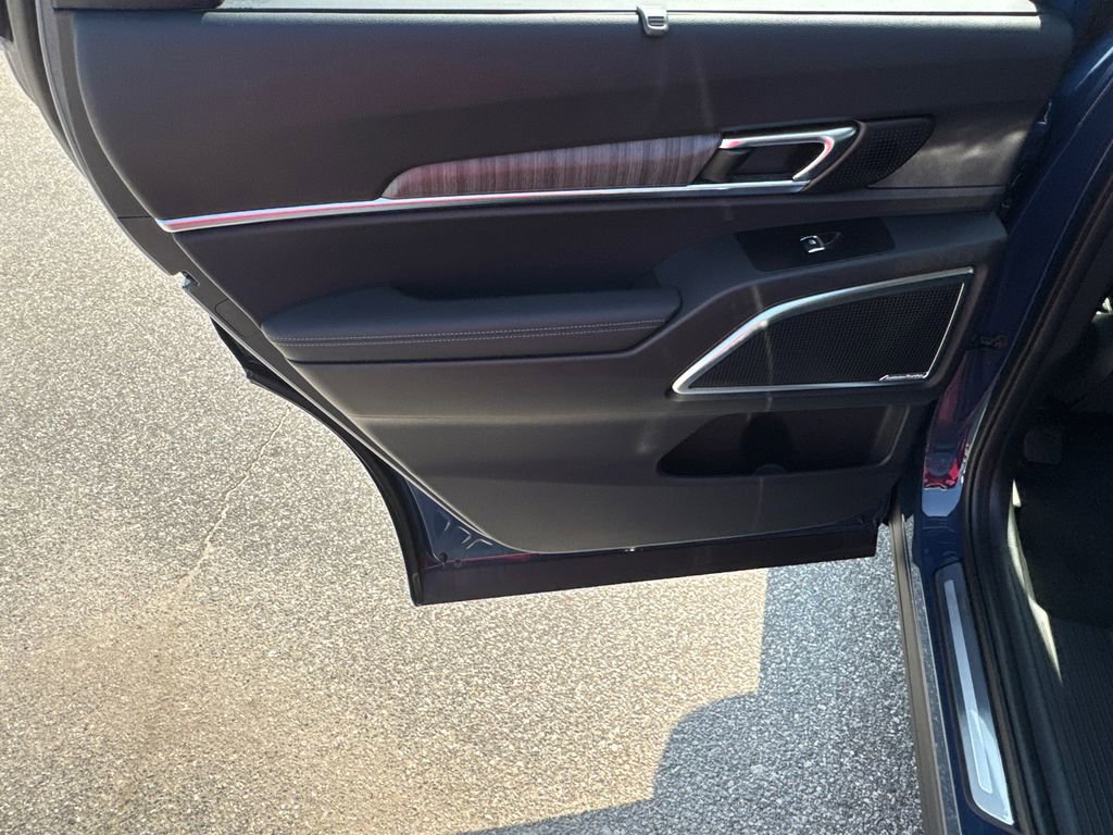 New 2025 Kia Telluride SX w/ SX Captain's Chair Package AWD/4WD image 23