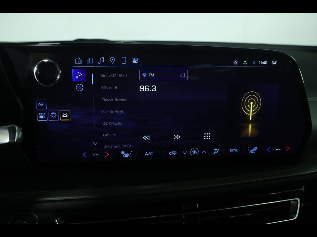 Used 2025 Chevrolet Traverse LT image 27