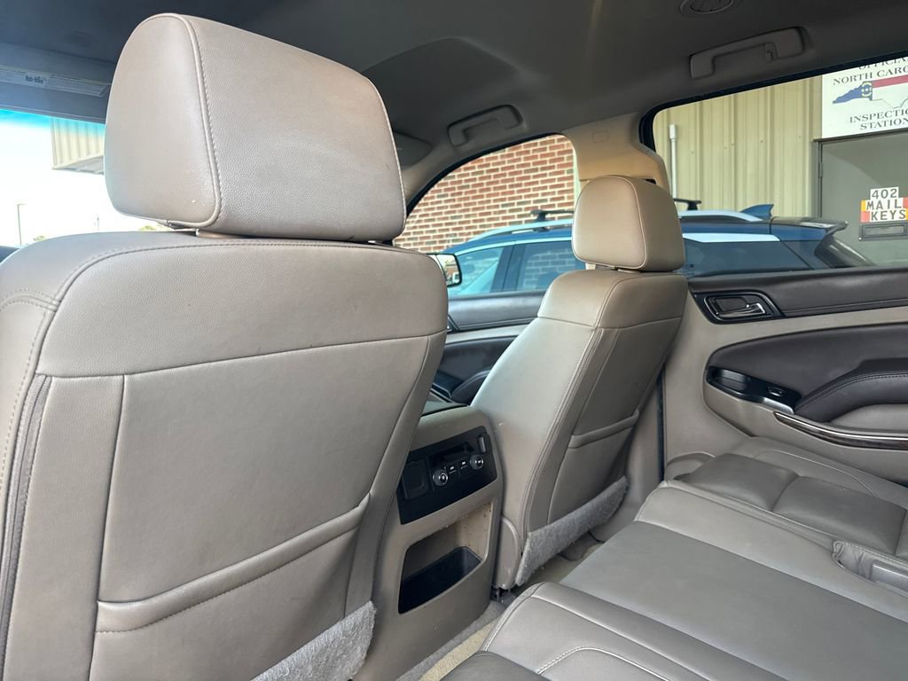Used 2019 Chevrolet Suburban LT image 17