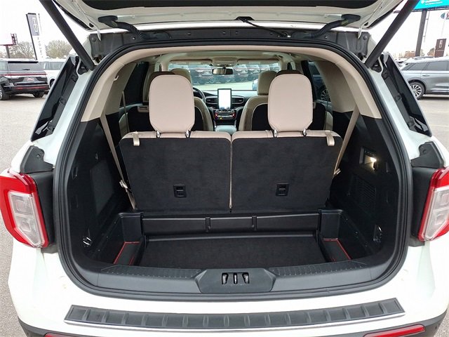 Used 2022 Ford Explorer Limited w/ Limited Technology Package image 29