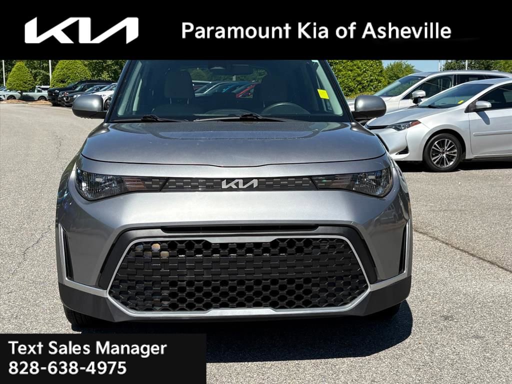 Used 2023 Kia Soul LX w/ LX Technology Package FWD image 2