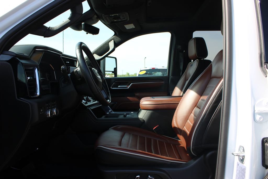 Used 2025 GMC Sierra 2500 Denali Ultimate image 24