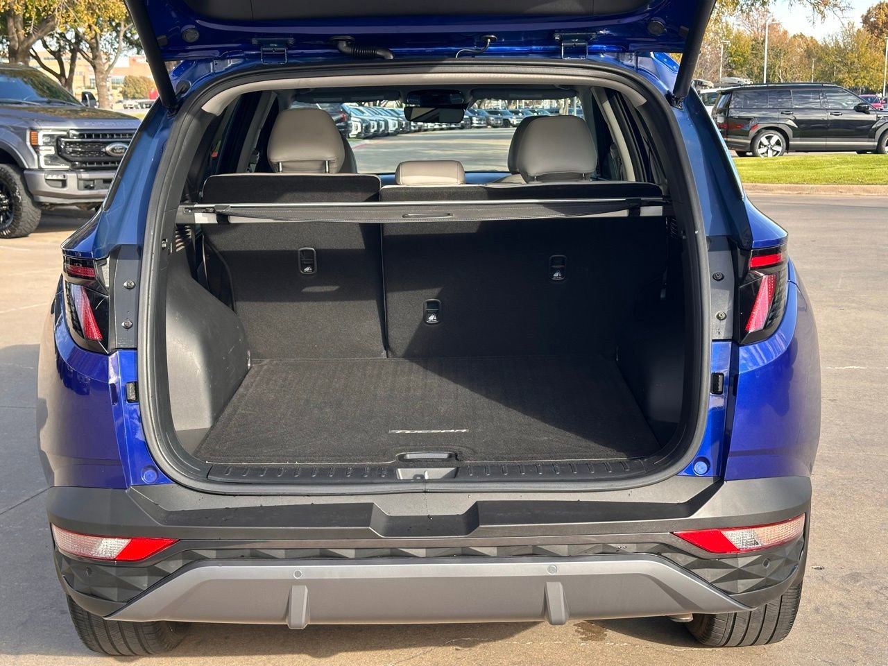 Used 2023 Hyundai Tucson Limited w/ Cargo Package image 11