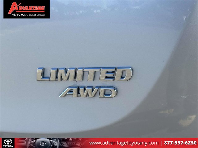 Used 2015 Toyota RAV4 Limited image 15