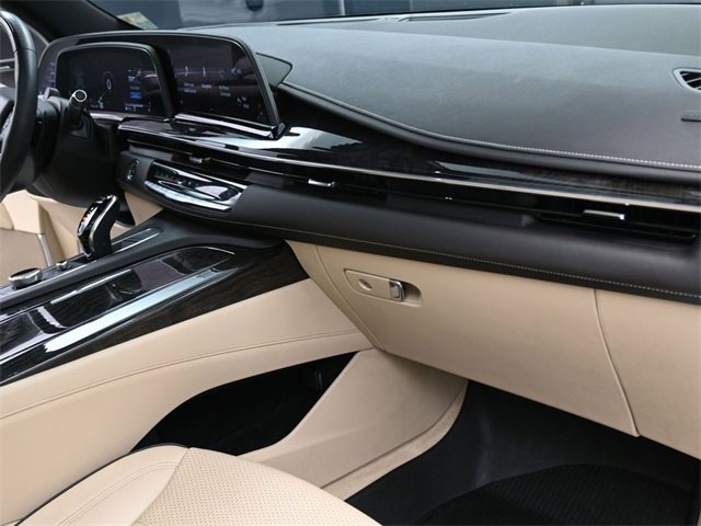 Used 2023 Cadillac Escalade Premium Luxury image 31