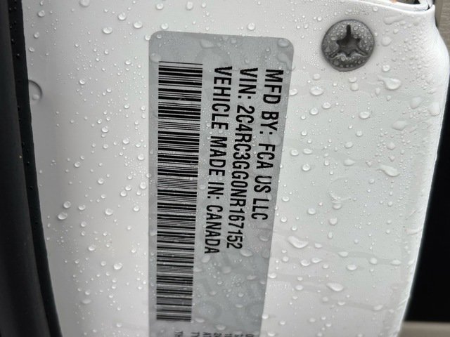 Used 2022 Chrysler Pacifica Limited w/ Uconnect Theater Family Group image 38