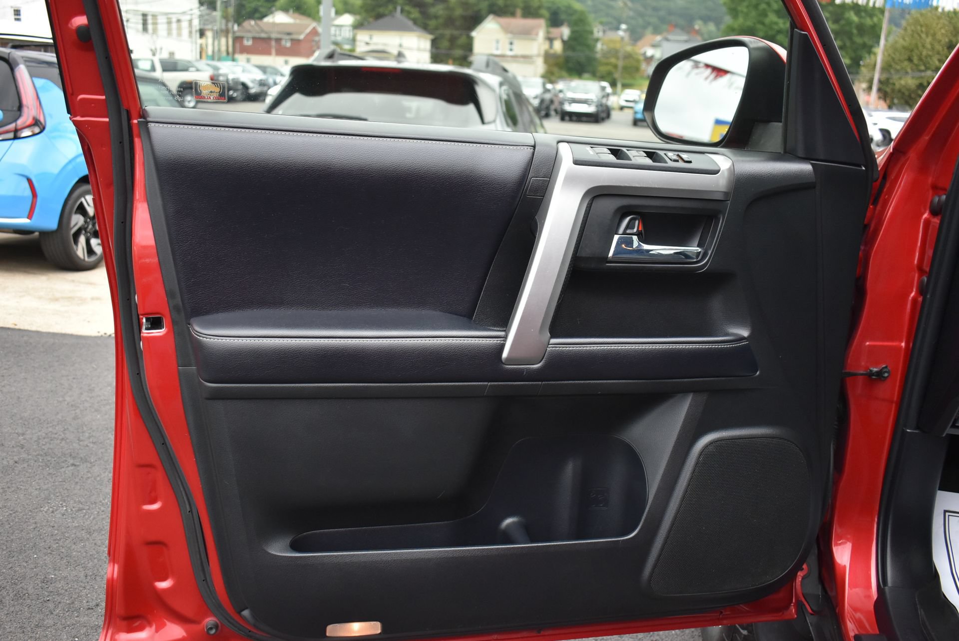 Used 2018 Toyota 4Runner SR5 Premium AWD/4WD image 12