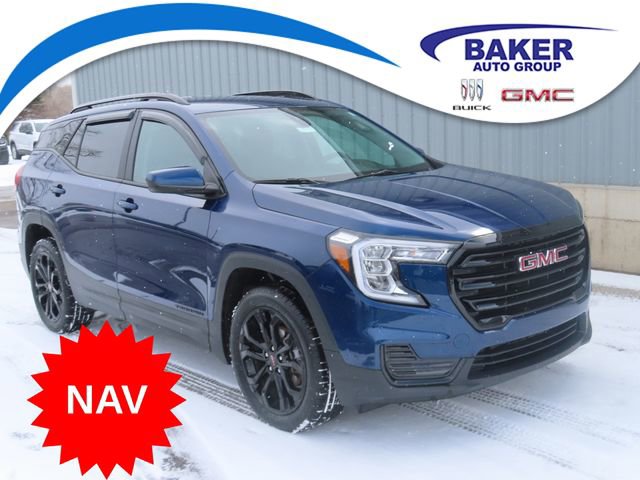 Used 2022 GMC Terrain SLE w/ Driver Convenience Package image 1