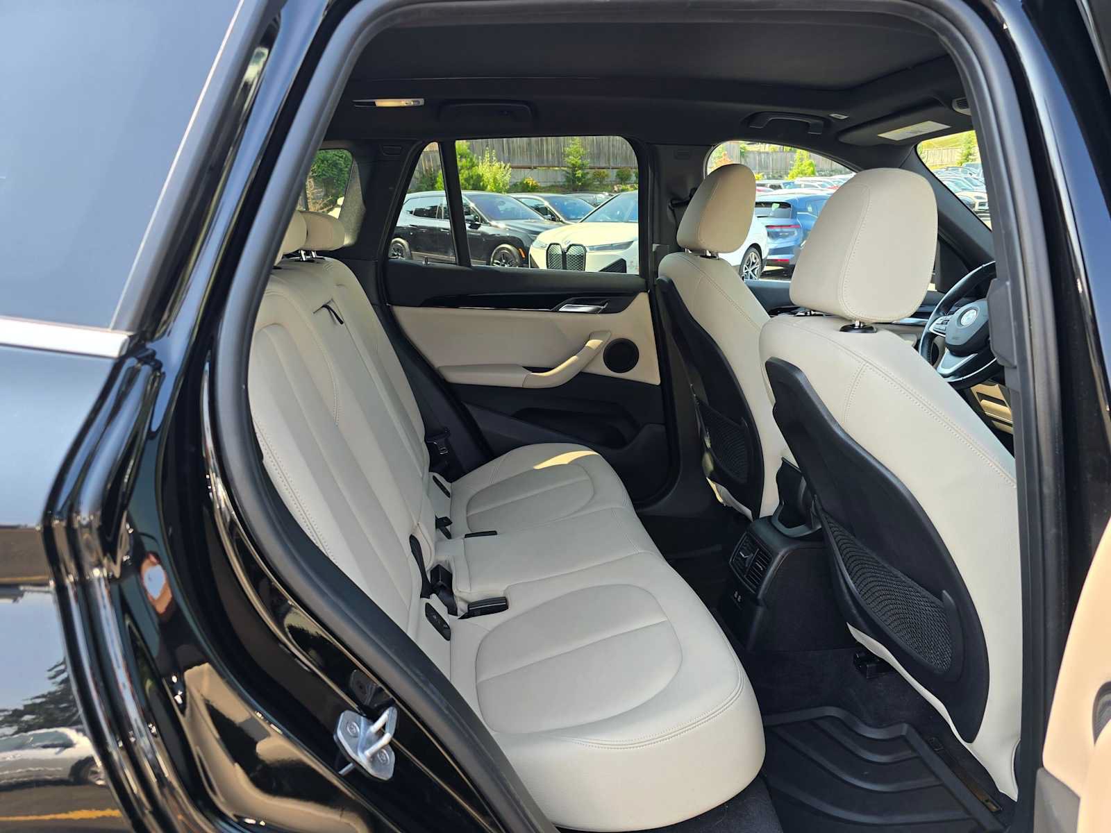 Used 2018 BMW X1 xDrive28i w/ Premium Package AWD/4WD image 10
