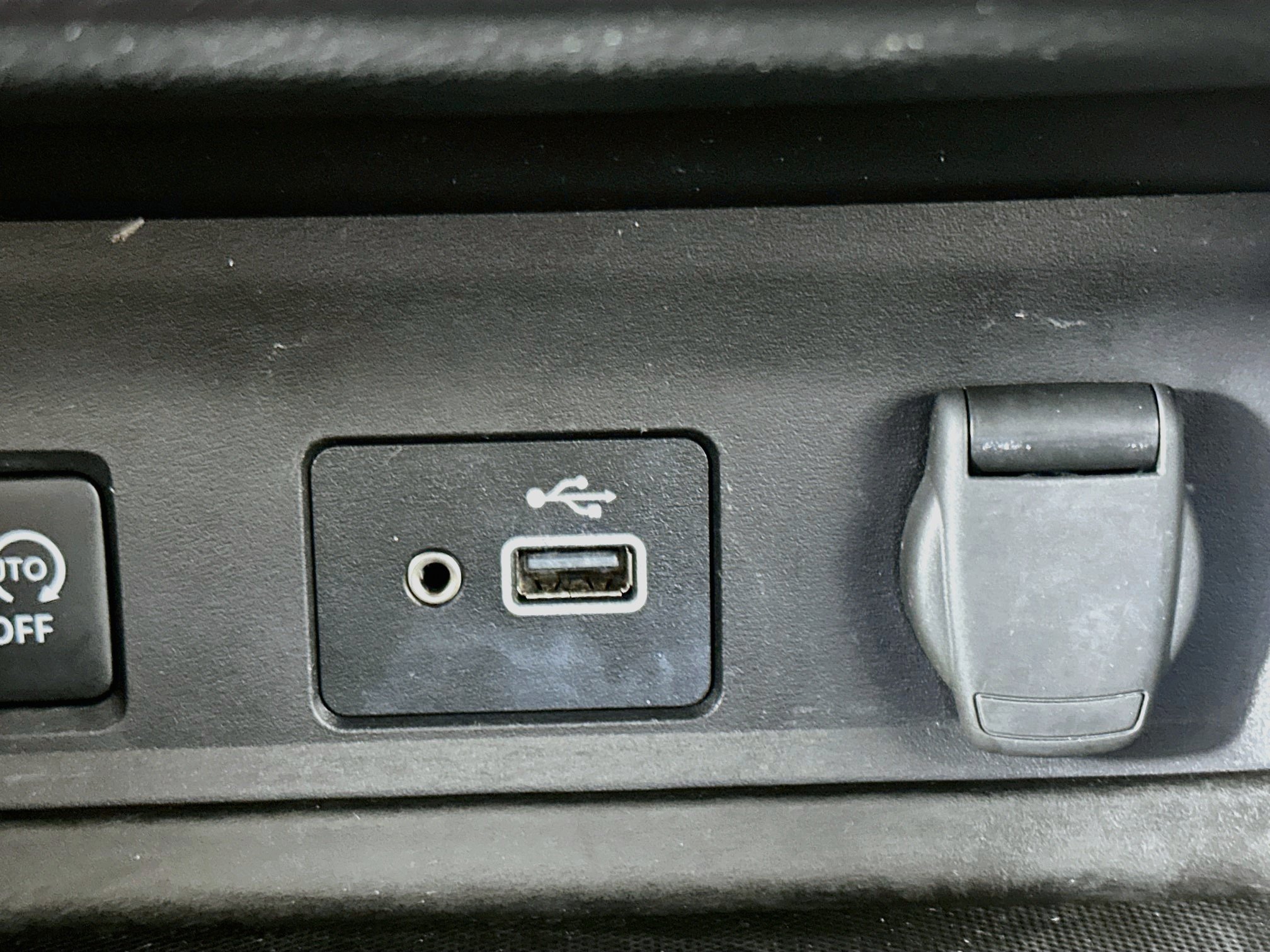 Used 2025 Nissan Sentra S FWD image 24
