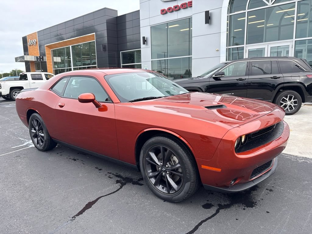 Used 2021 Dodge Challenger SXT w/ Driver Convenience Group AWD/4WD image 7
