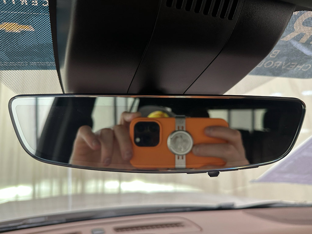 Used 2024 Chevrolet Tahoe High Country w/ Advanced Technology Package image 36