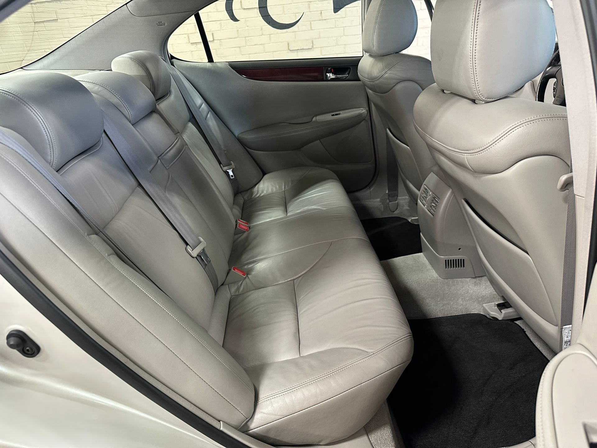 Used 2002 Lexus ES 330 FWD image 19