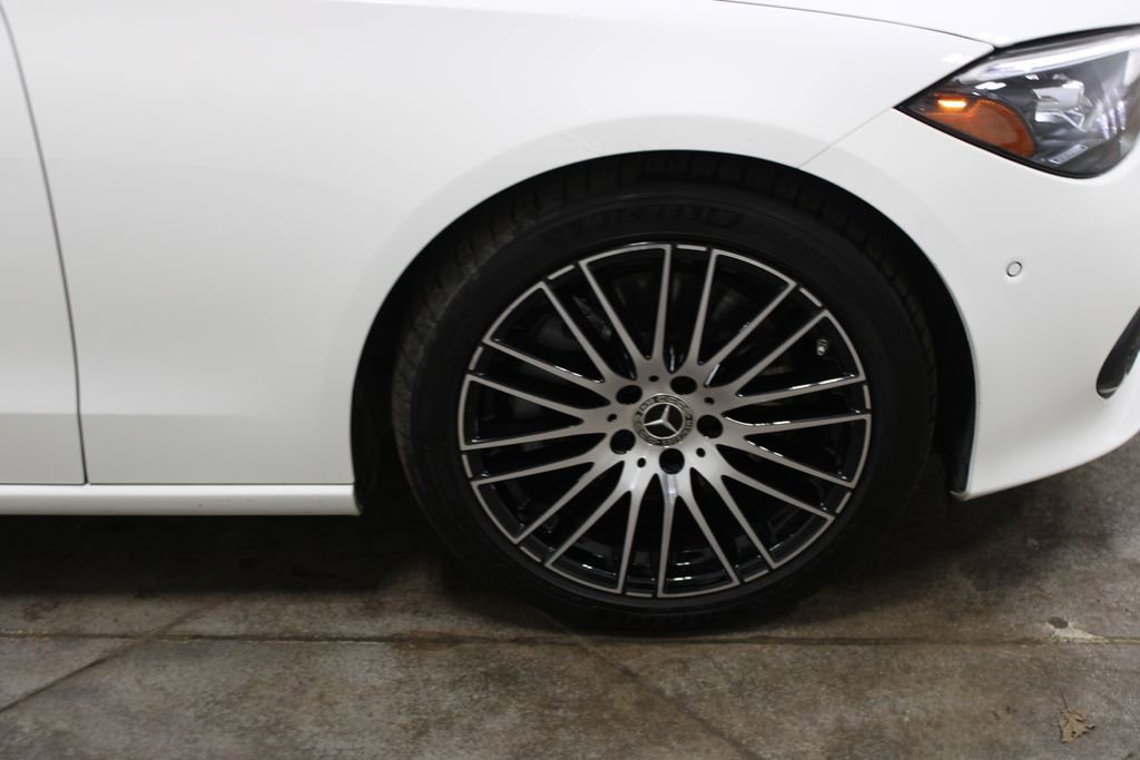 Used 2025 Mercedes-Benz C 300 4MATIC Sedan image 33