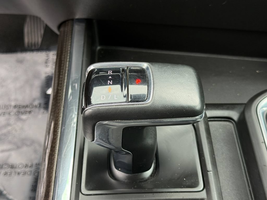 Used 2023 Chevrolet Silverado 1500 LT AWD/4WD image 21