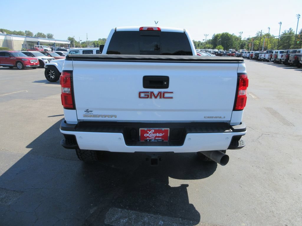 Used 2019 GMC Sierra 2500 Denali w/ Duramax Plus Package AWD/4WD image 7