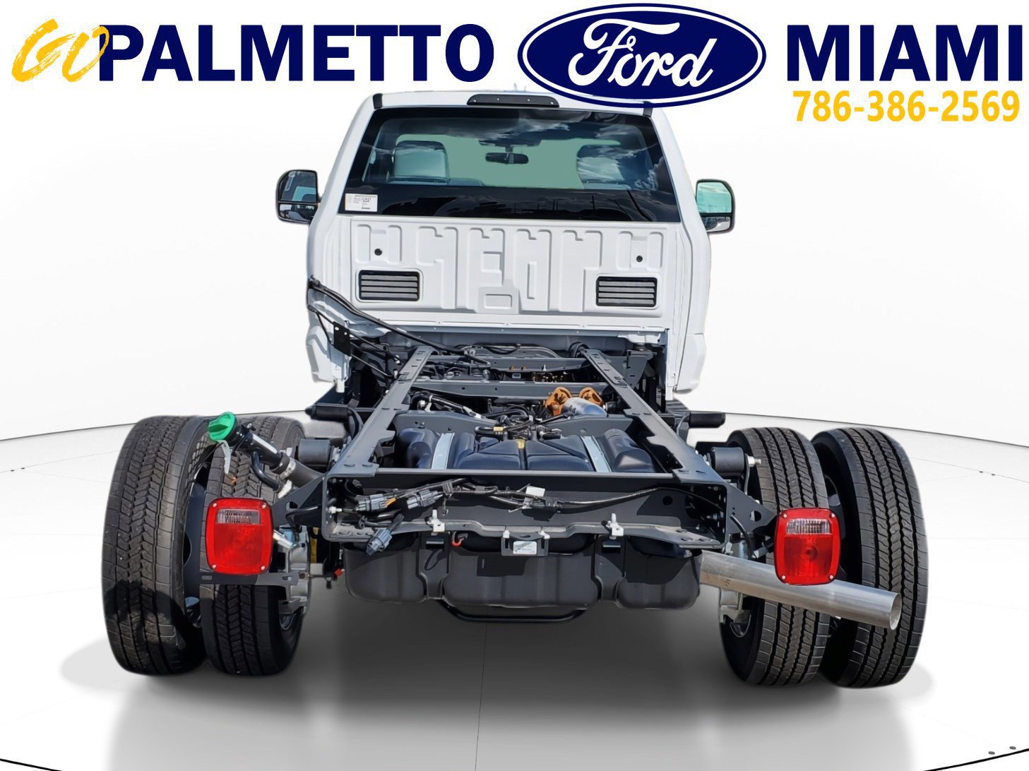 New 2024 Ford F450 XL w/ XL Chrome Package image 5