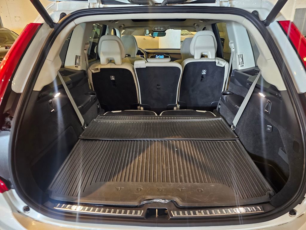 Certified 2023 Volvo XC90 B6 Plus w/ Protection Package image 8