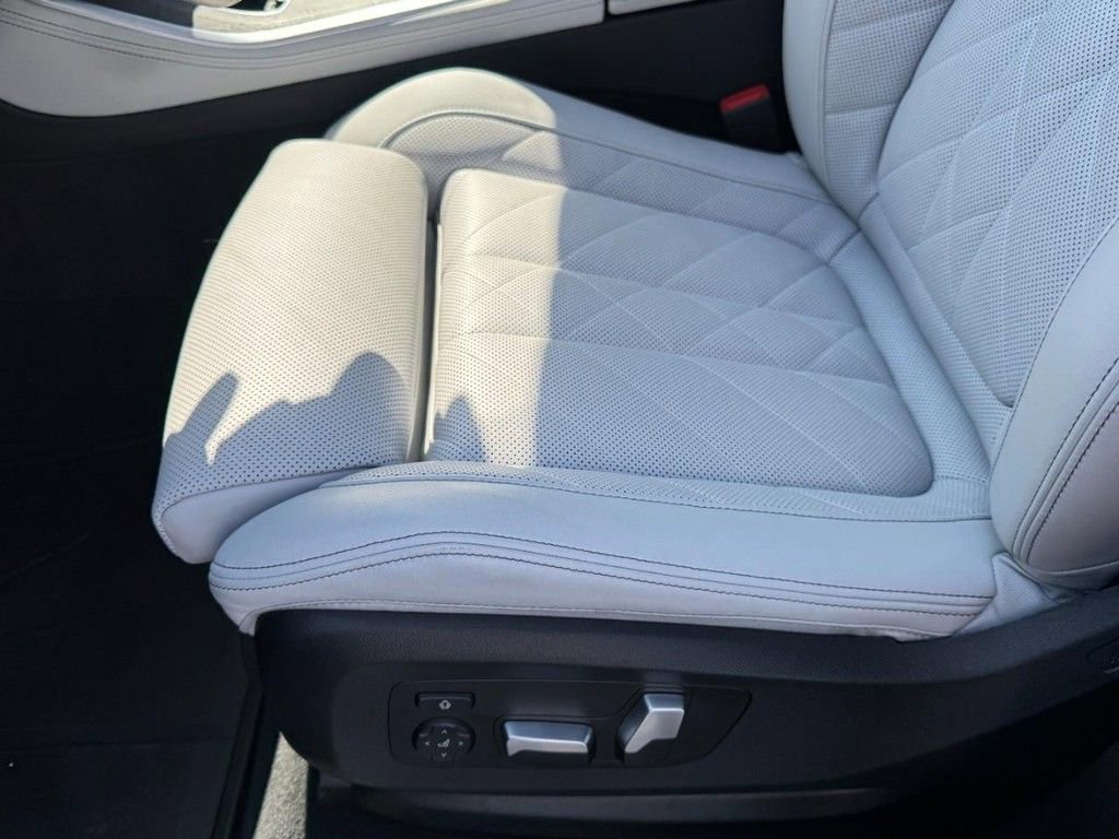Used 2025 BMW X5 xDrive40i w/ Premium Package image 15