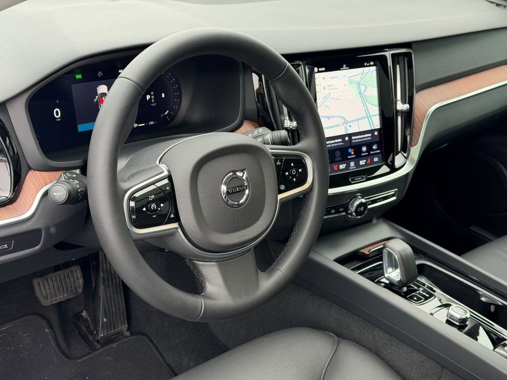 Certified 2025 Volvo V60 B5 Cross Country Plus image 23