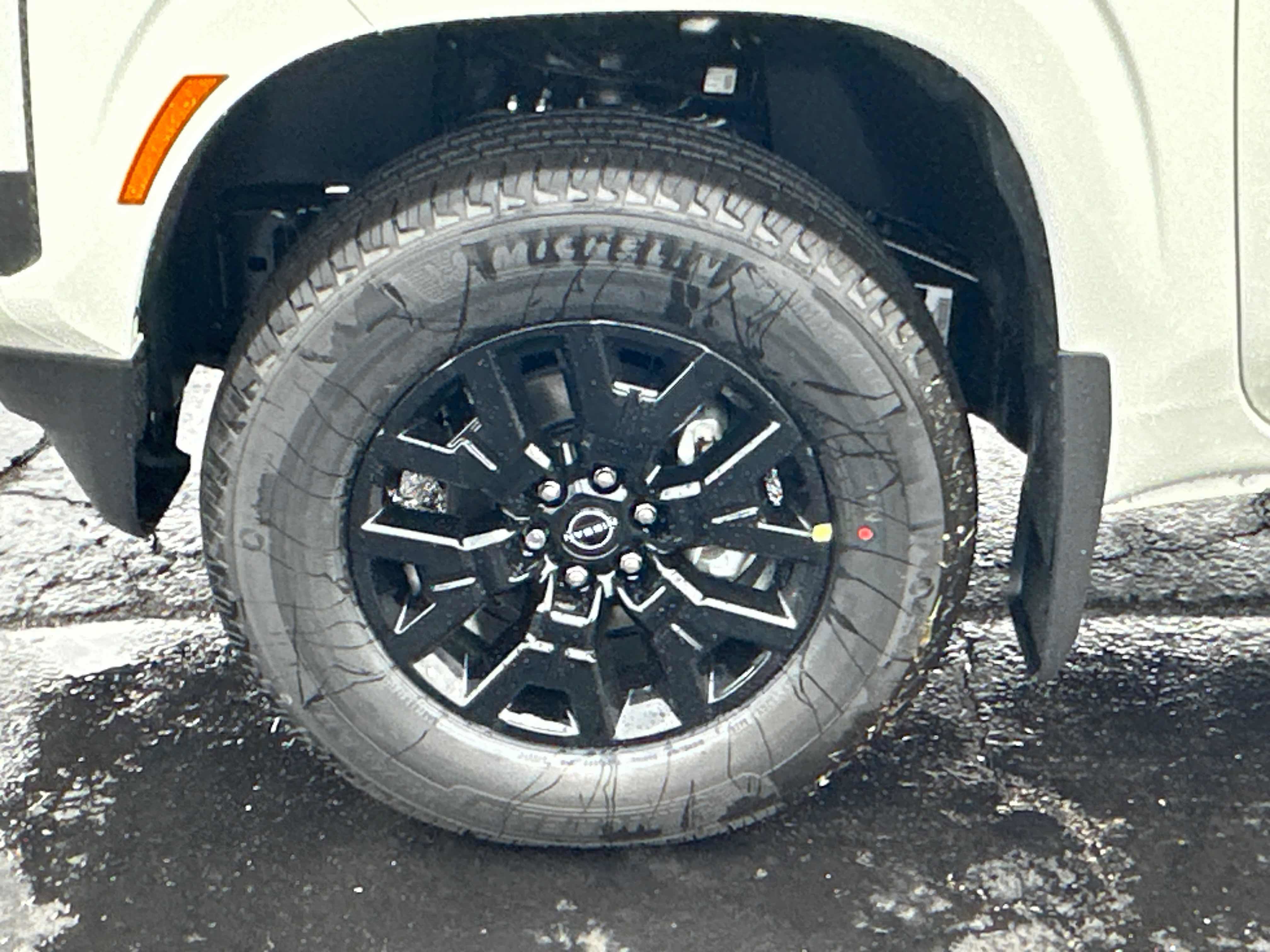 New 2026 Nissan Frontier SV w/ All-Weather Content Package AWD/4WD image 10