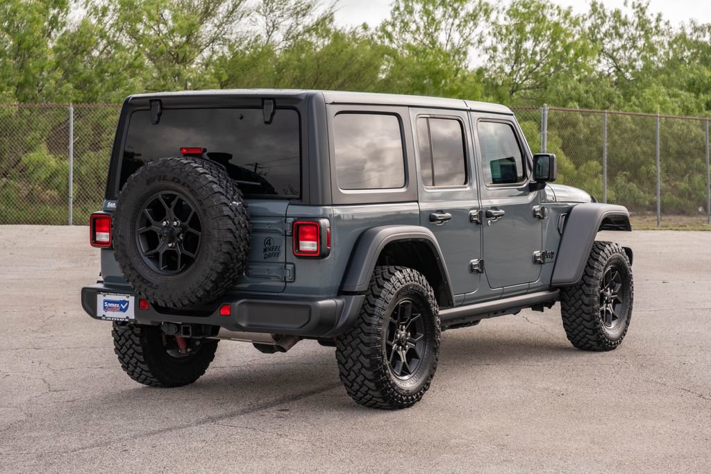 Used 2025 Jeep Wrangler Willys image 7