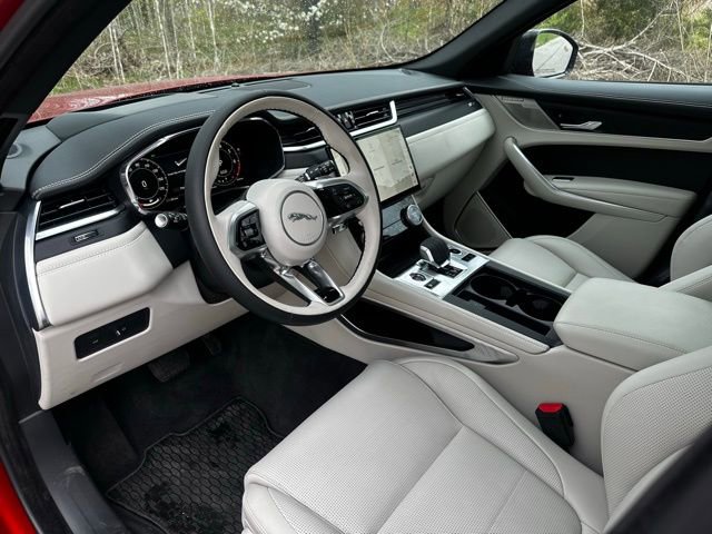 Used 2026 Jaguar F-PACE R-Dynamic S image 12