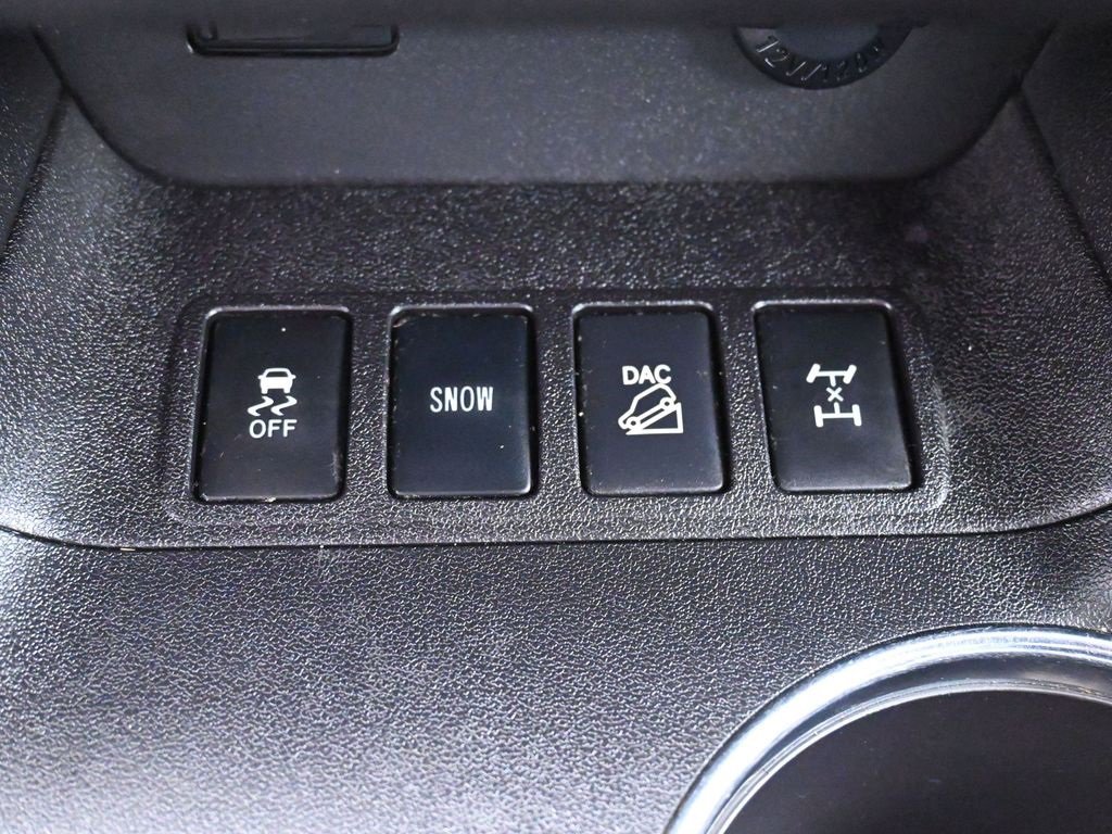 Used 2016 Toyota Highlander XLE image 18