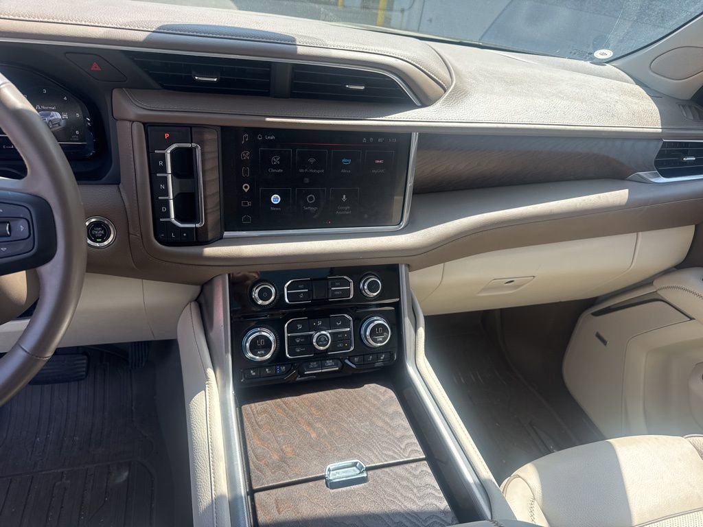 Used 2023 GMC Yukon Denali w/ LPO, Floor Liner Package image 11