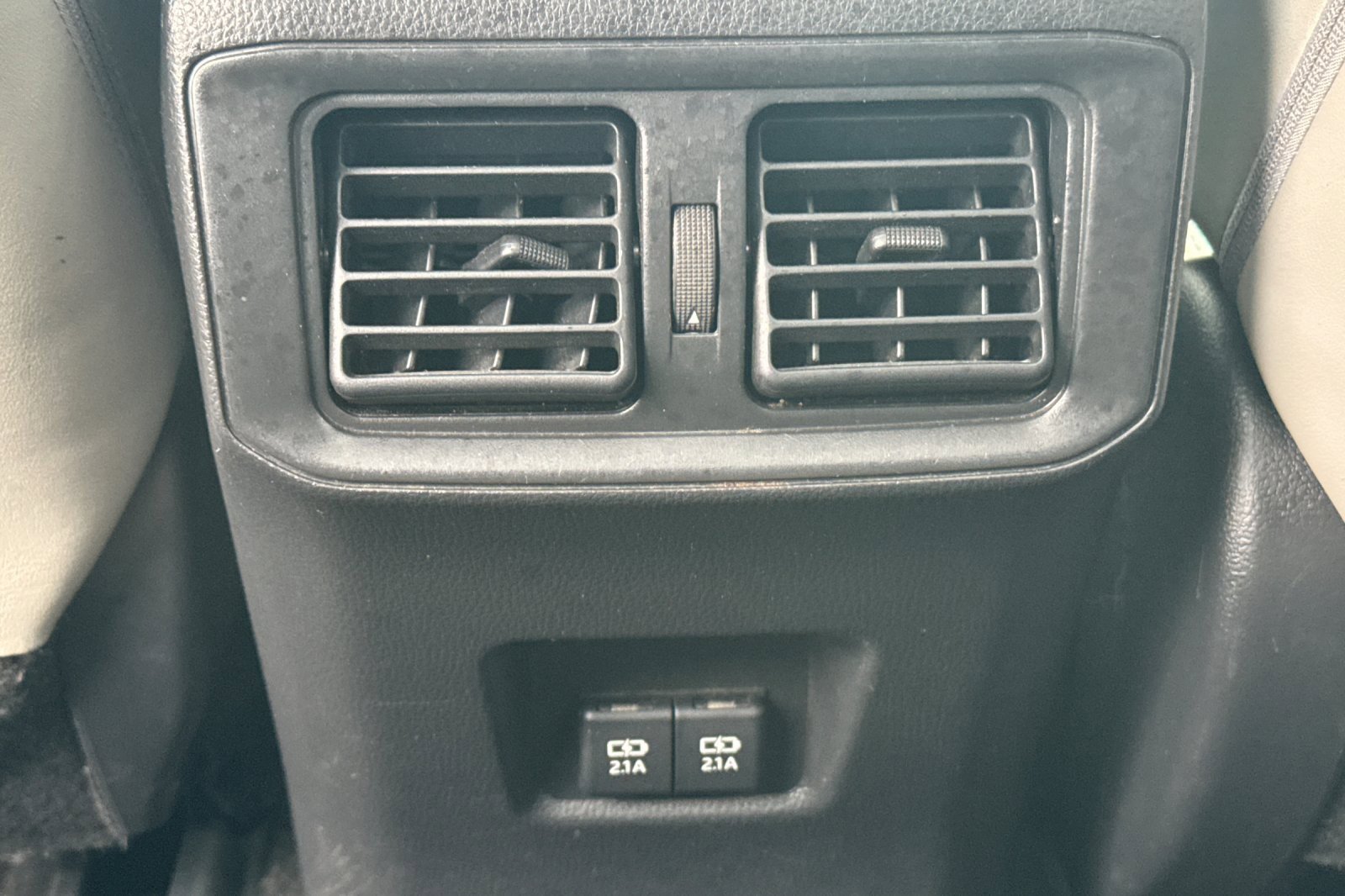 Used 2020 Toyota RAV4 Limited image 43