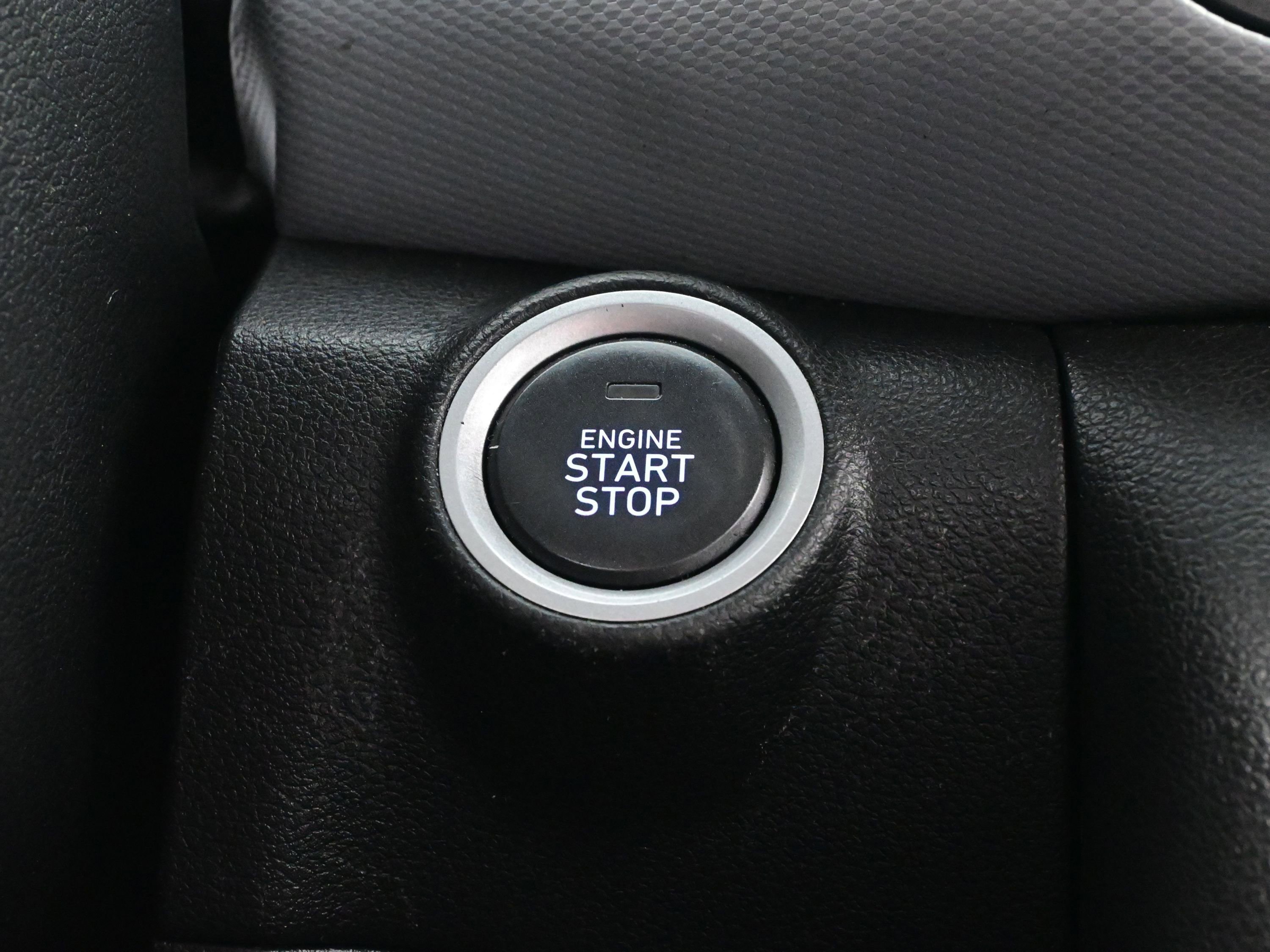 Used 2020 Hyundai Kona Ultimate image 23