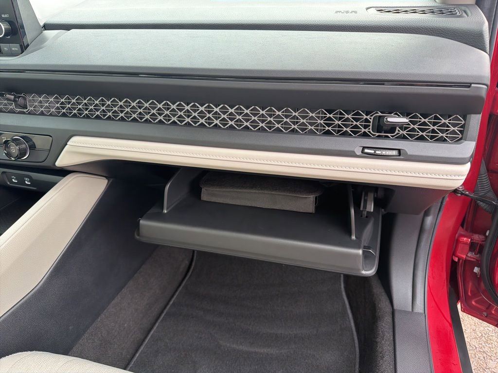 Used 2025 Honda Accord LX image 32