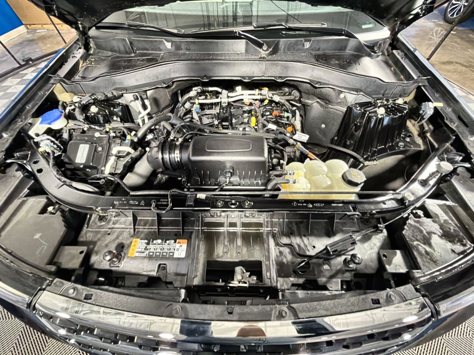 Used 2022 Ford Explorer XLT w/ Equipment Group 202A image 42