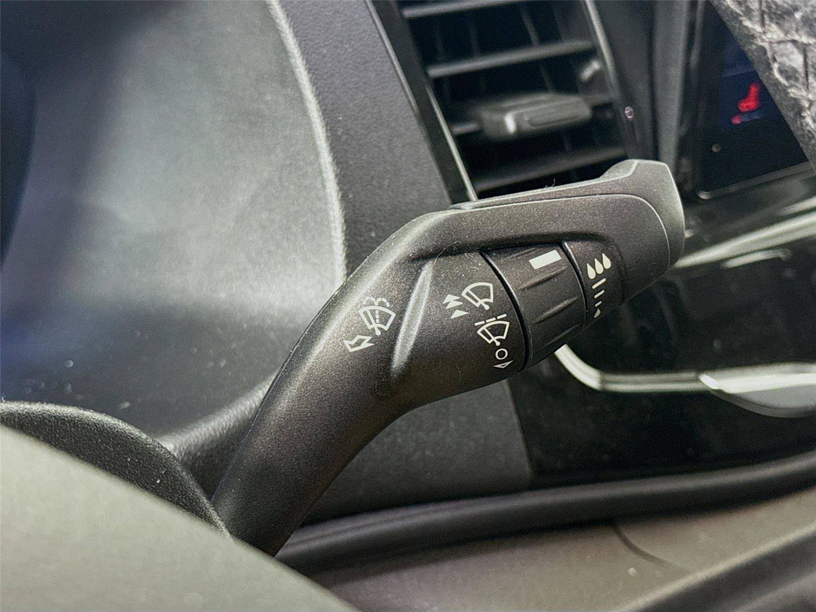 Used 2023 Ford Transit 350 XLT image 6