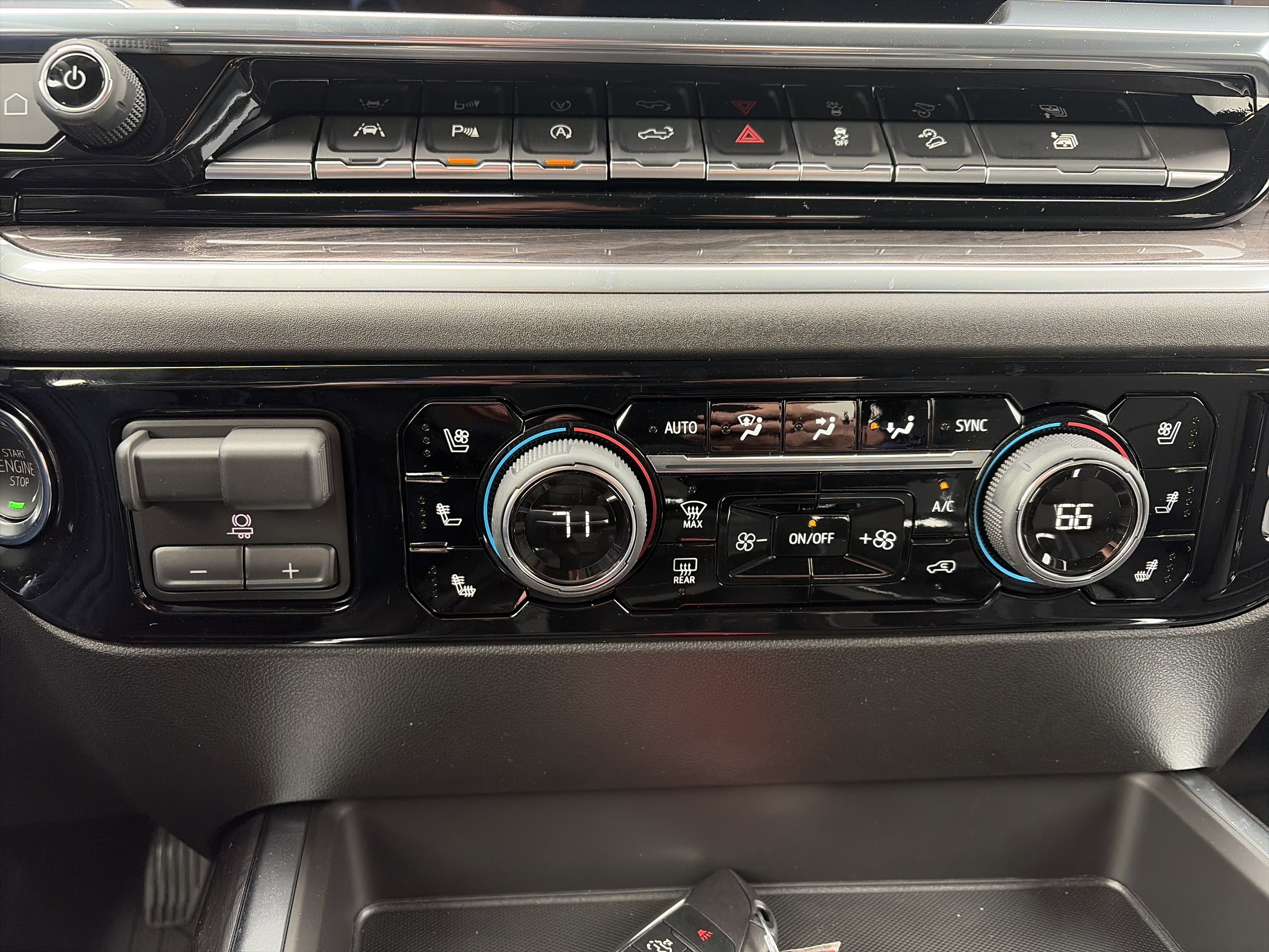 New 2026 Chevrolet Silverado 1500 LTZ w/ LTZ Premium Package image 32