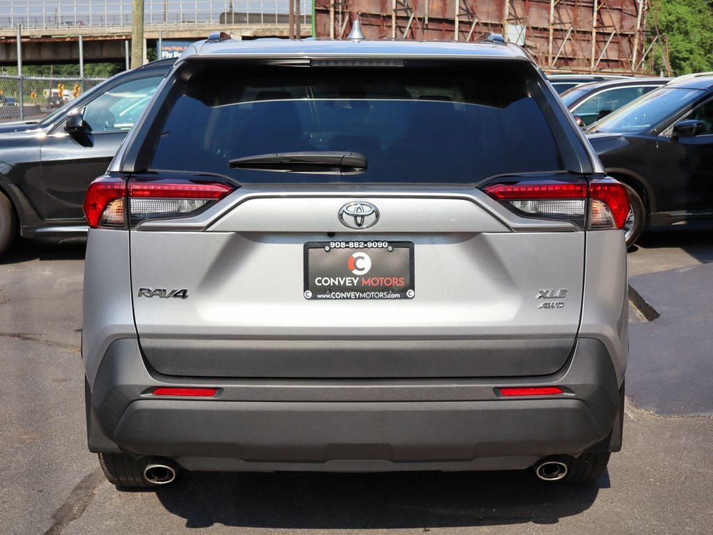 Used 2022 Toyota RAV4 XLE w/ Convenience Package AWD/4WD image 6