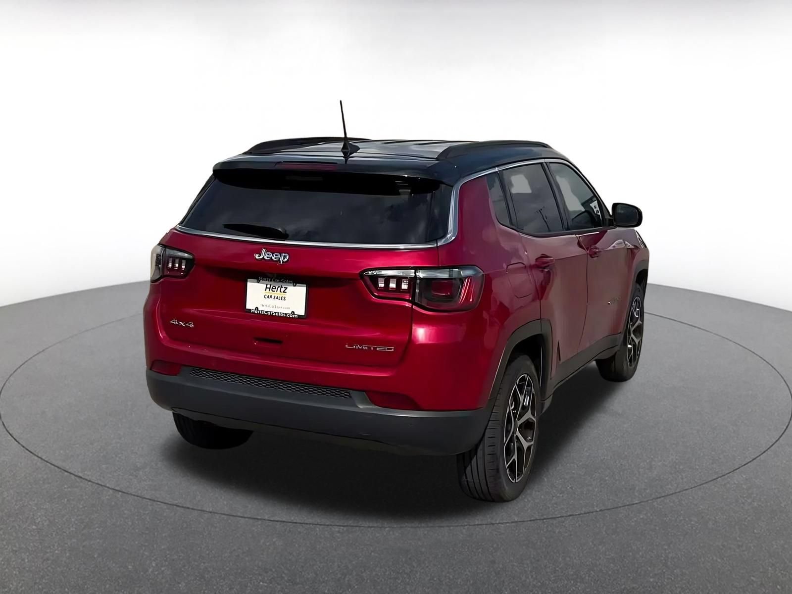 Used 2025 Jeep Compass Limited AWD/4WD image 13