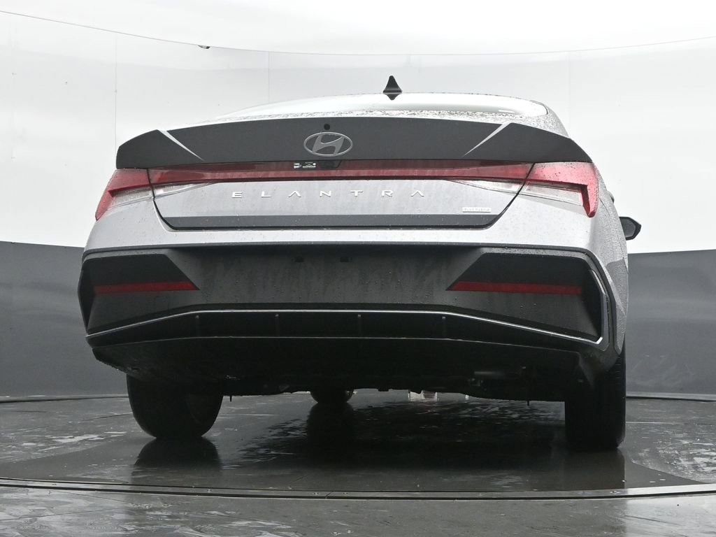 New 2026 Hyundai Elantra Hybrid FWD image 44