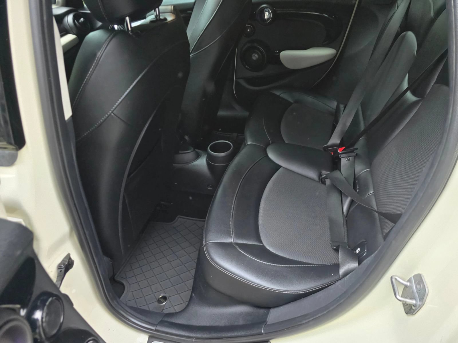 Used 2016 MINI Cooper S FWD image 17