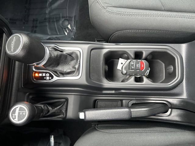 Used 2021 Jeep Gladiator Sport image 22