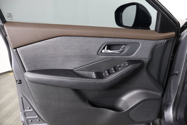 Used 2023 Nissan Rogue SV FWD image 19