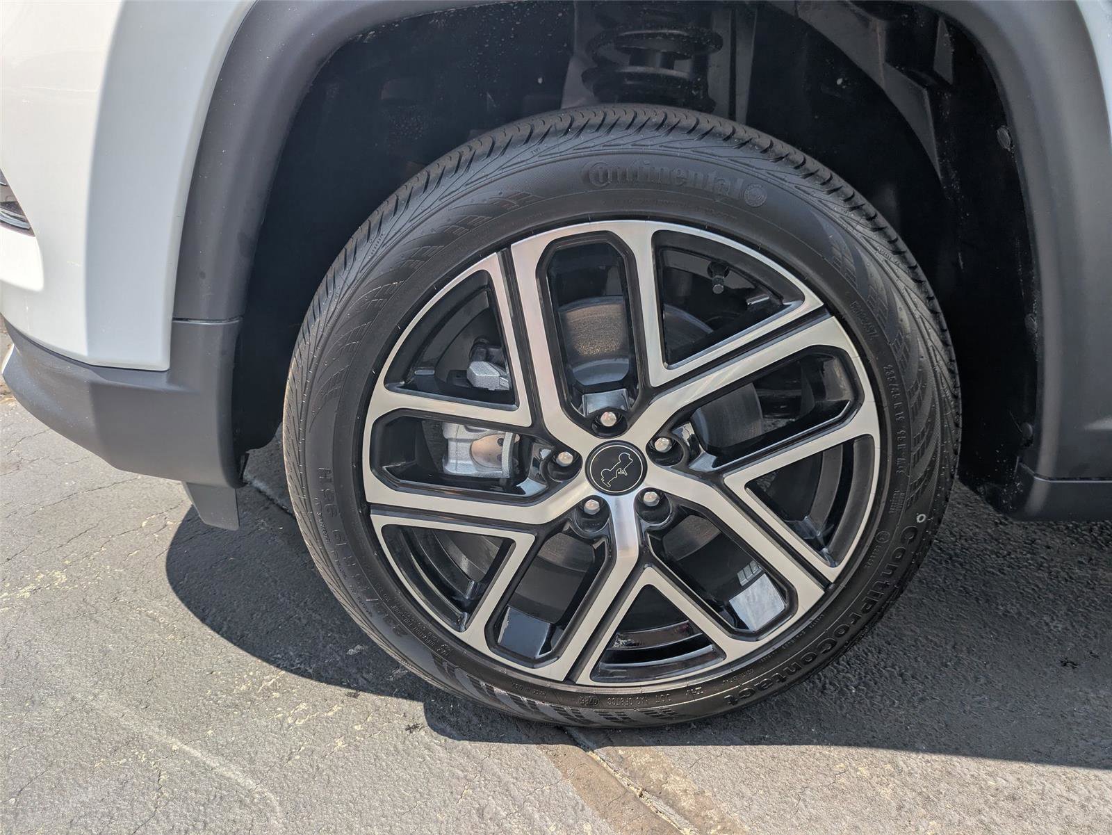 New 2025 Jeep Compass Limited w/ Sun & Sound Group image 11