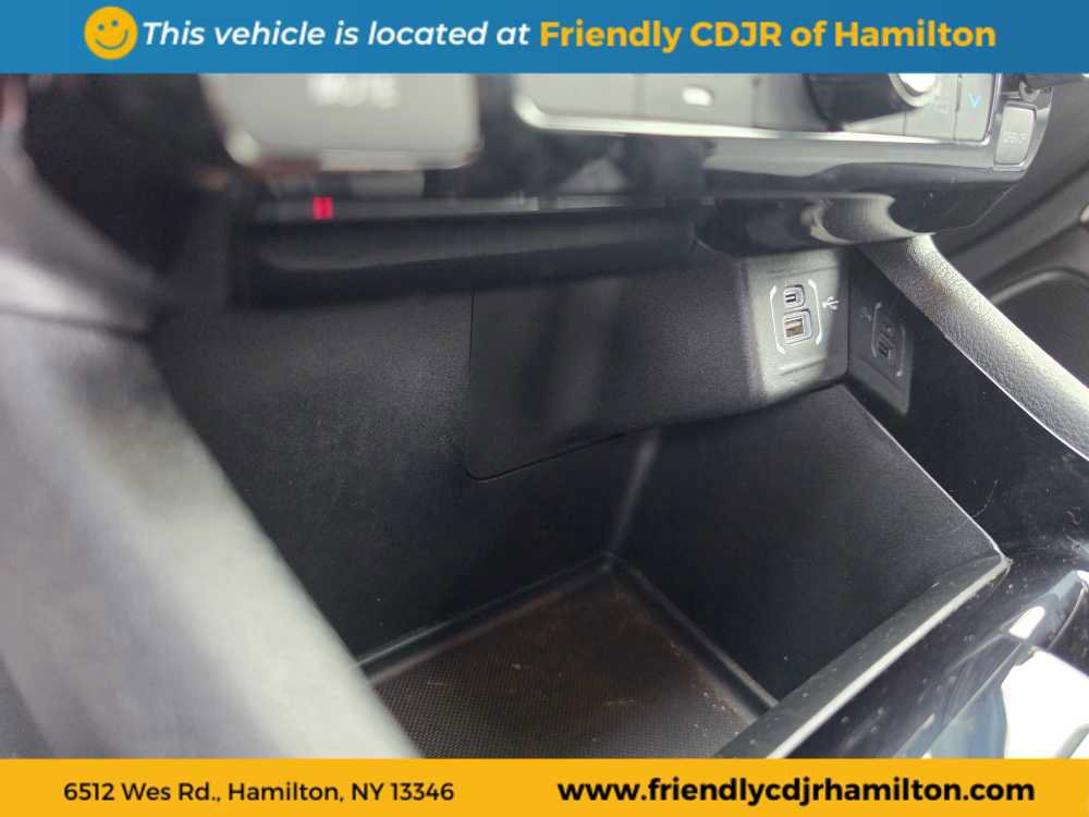 Used 2025 Jeep Compass Limited image 21