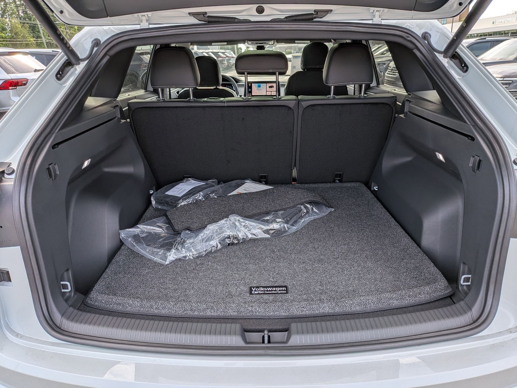 New 2026 Volkswagen Atlas Cross Sport SE AWD/4WD image 30
